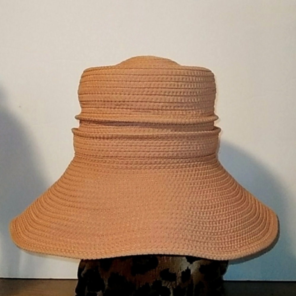 DAVIDS BRIDAL HAT VINTAGE NUDE PEACH